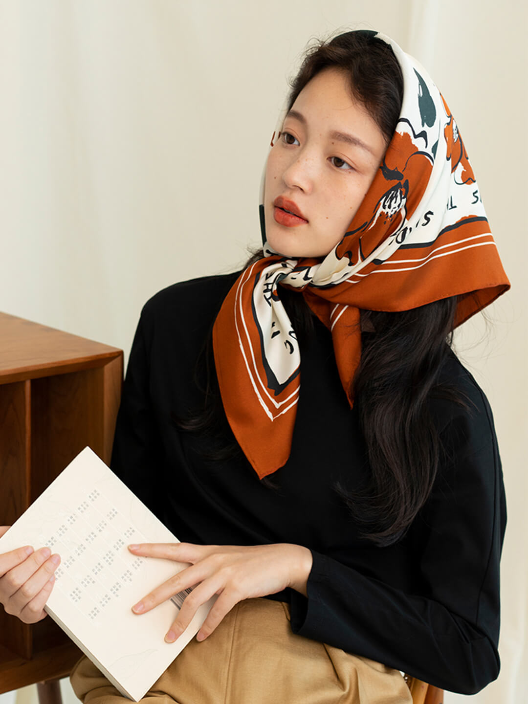 Chowxiaodou 原創彩虹女孩真絲方形絲巾