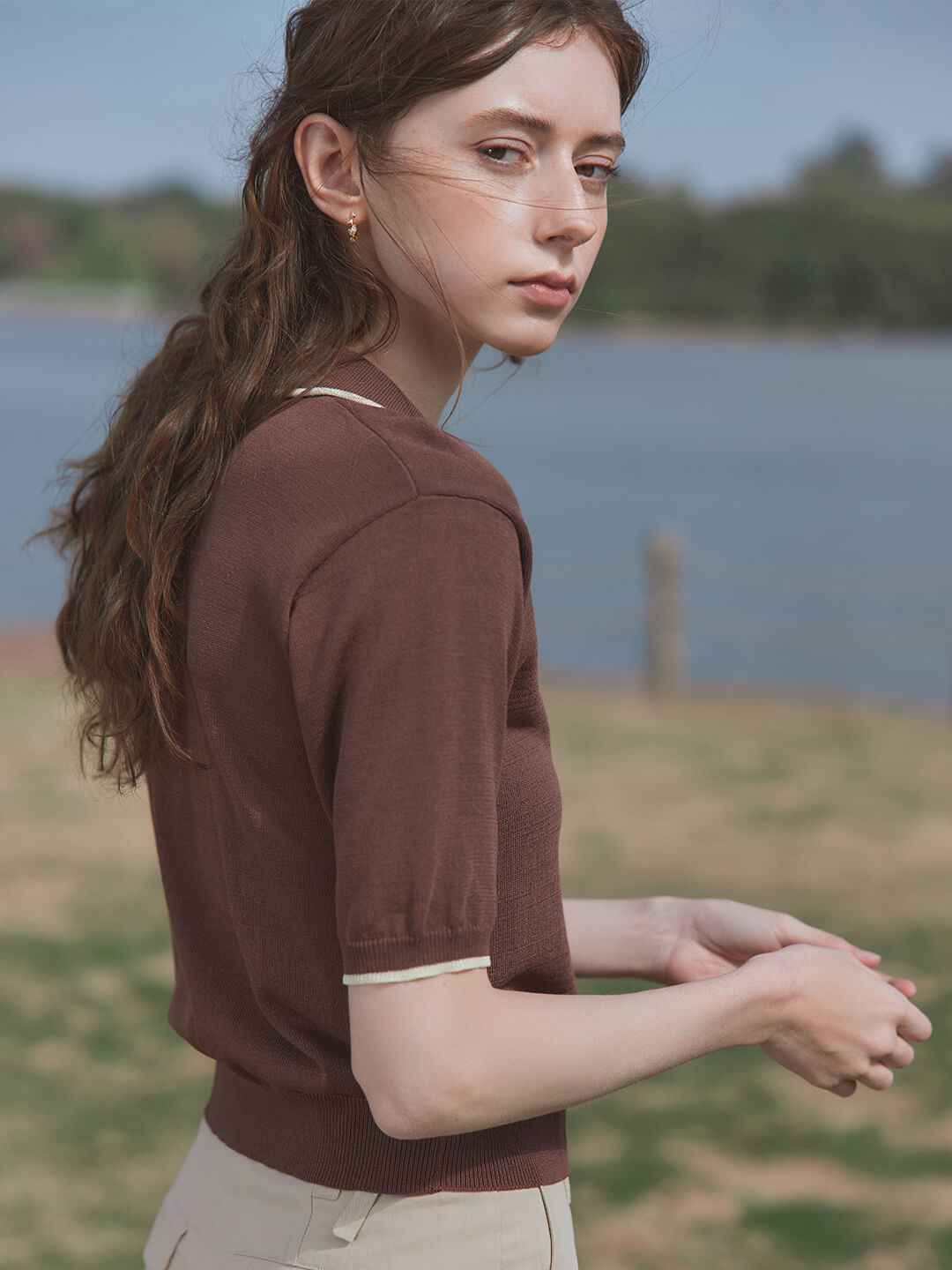 Alyssa 棕色中袖針織Polo衫/Simple Retro