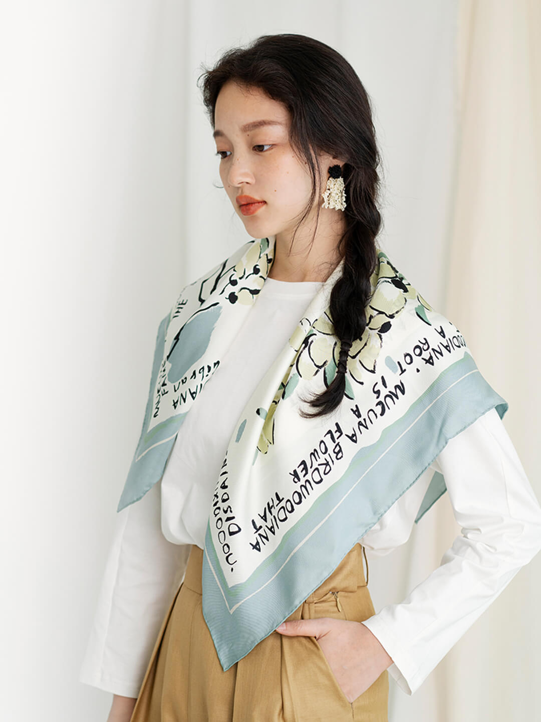 Chowxiaodou 原創彩虹女孩真絲方形絲巾