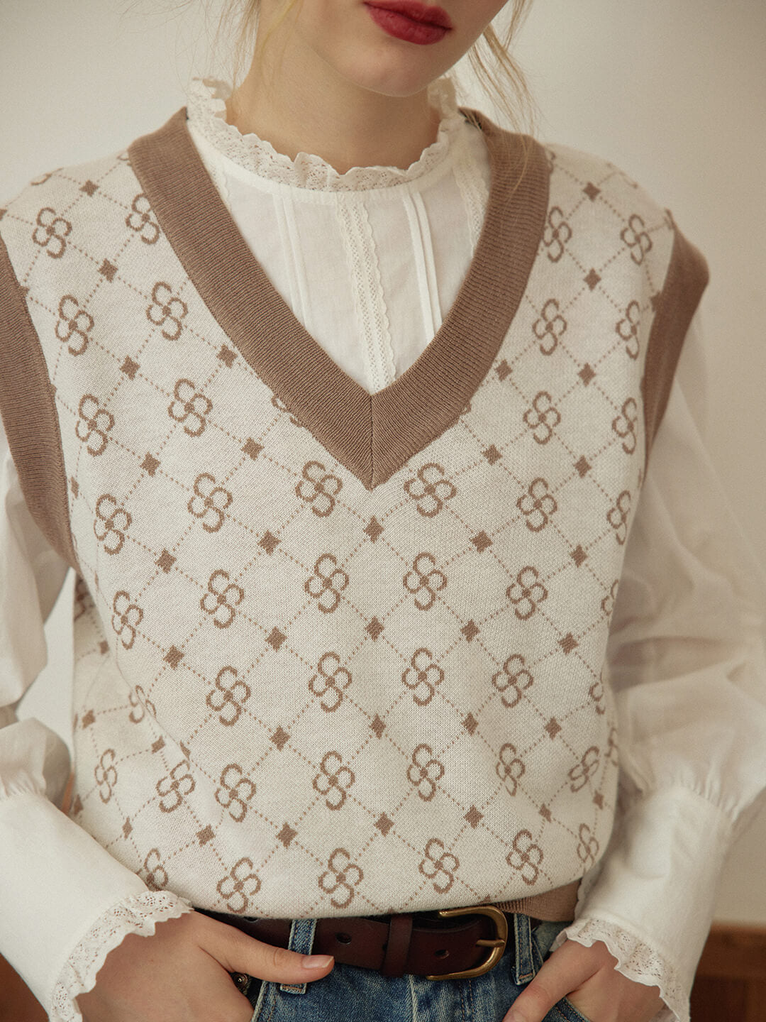 Emily 棕色花紋菱格背心毛衣/SIMPLERETRO