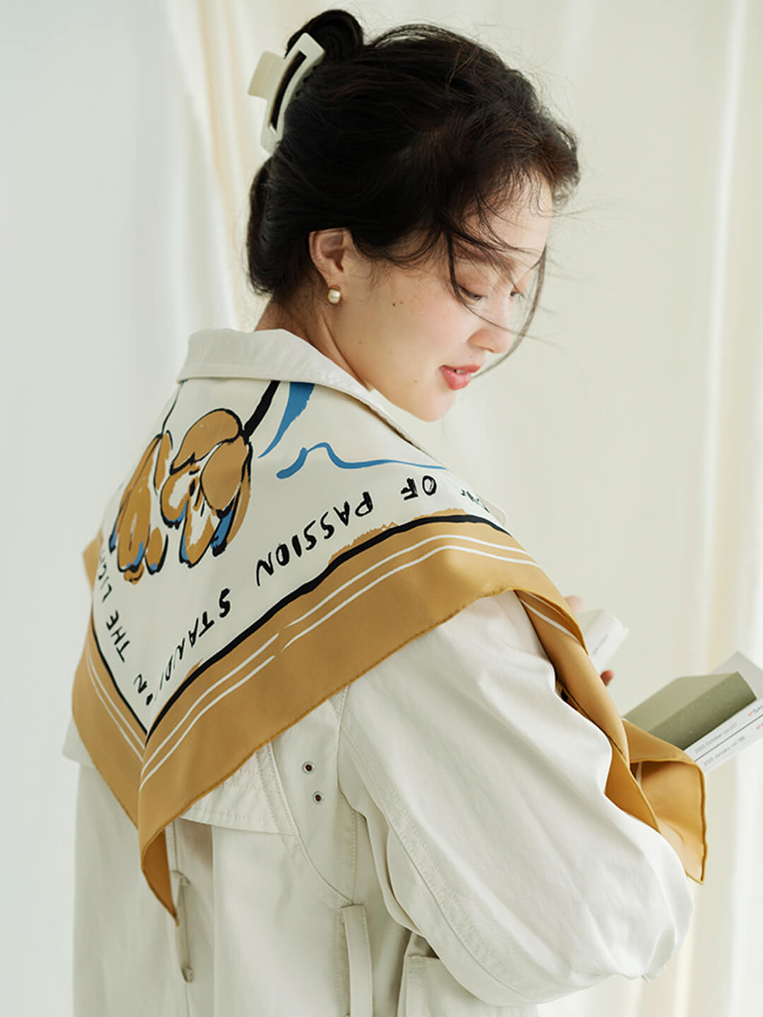Chowxiaodou 原創彩虹女孩真絲方形絲巾