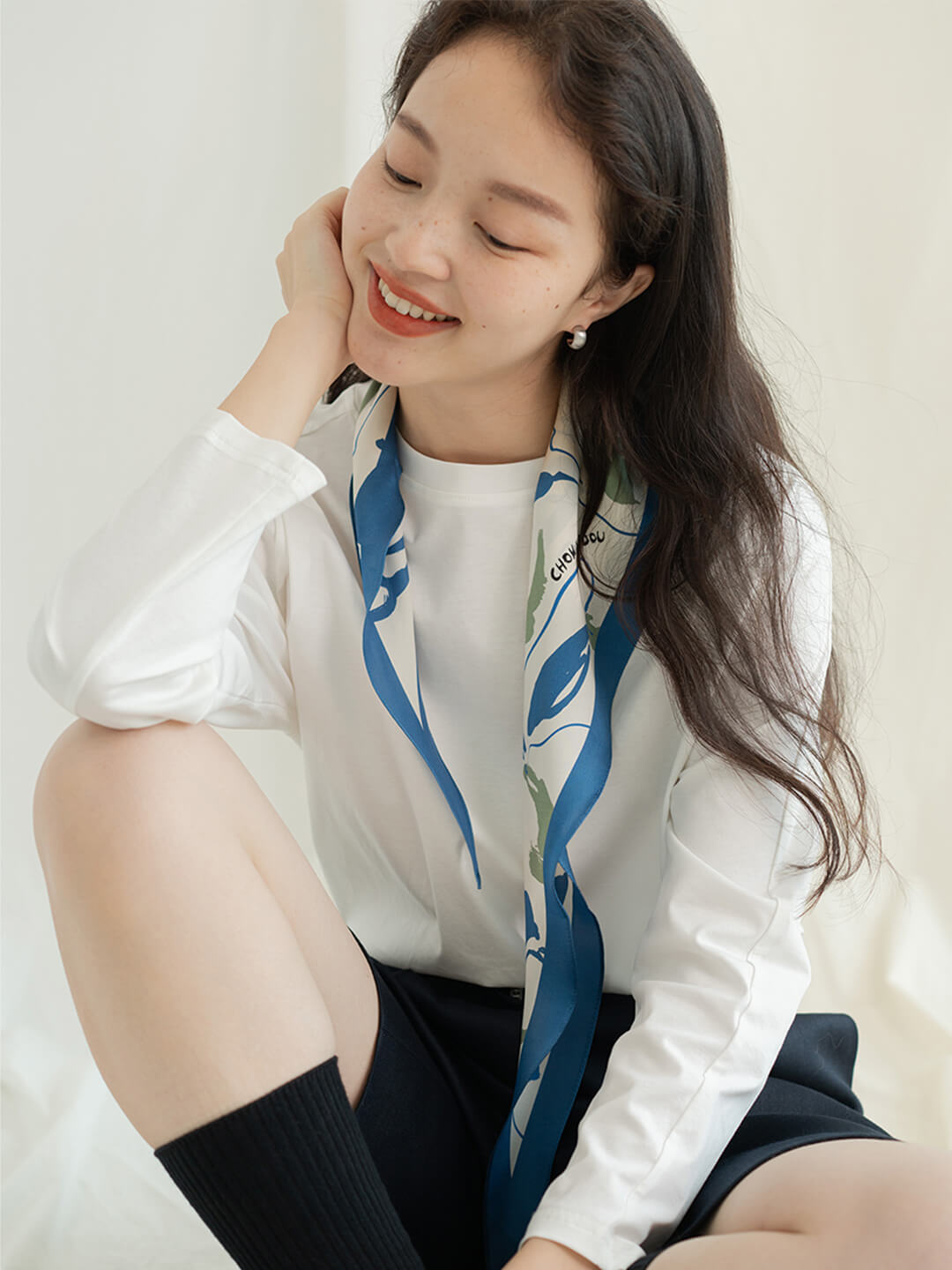 Chowxiaodou 原創彩虹女孩真絲菱形絲巾