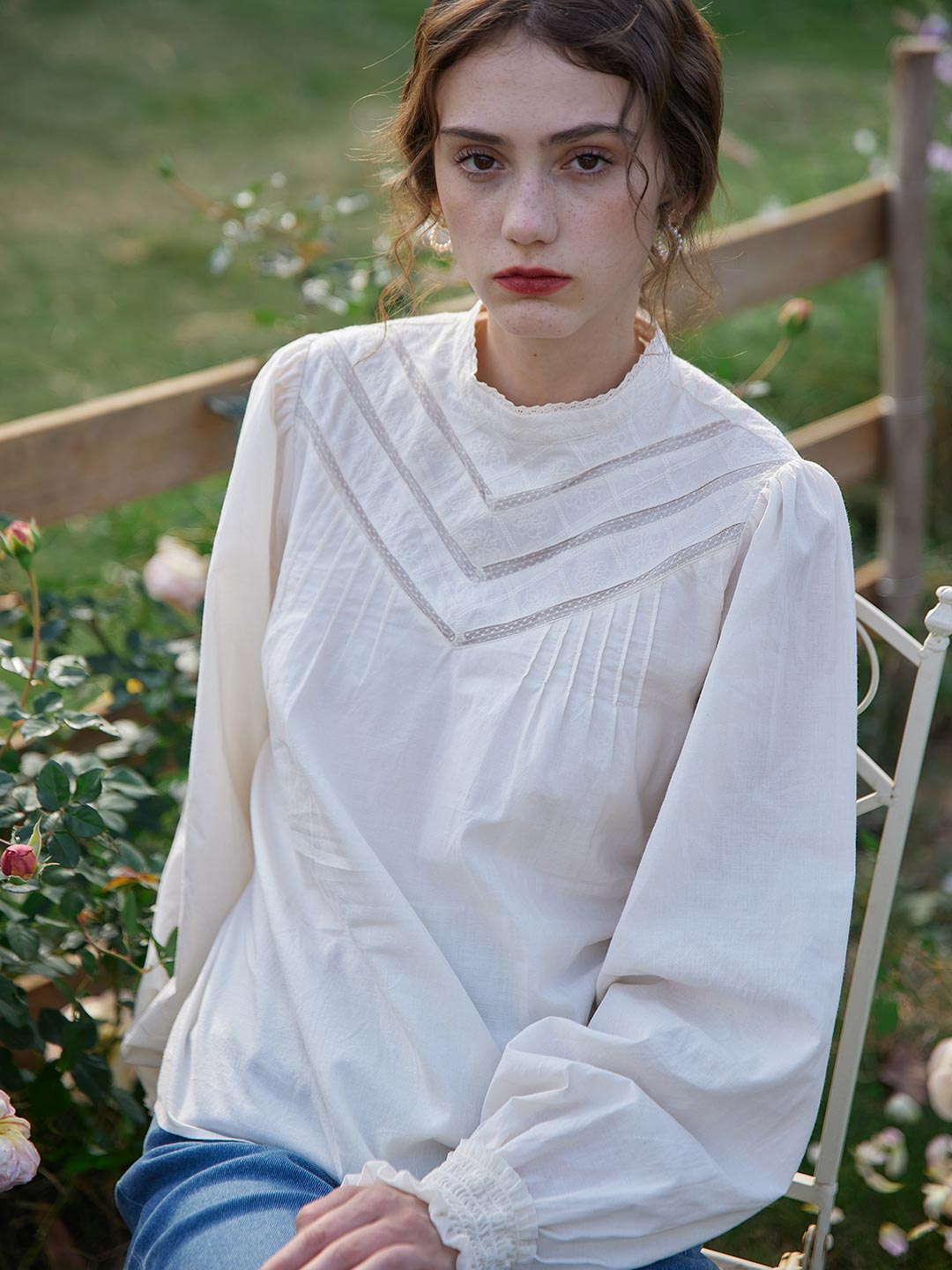 Simple Retro-Hailey 100%純棉薔薇刺繡上衣