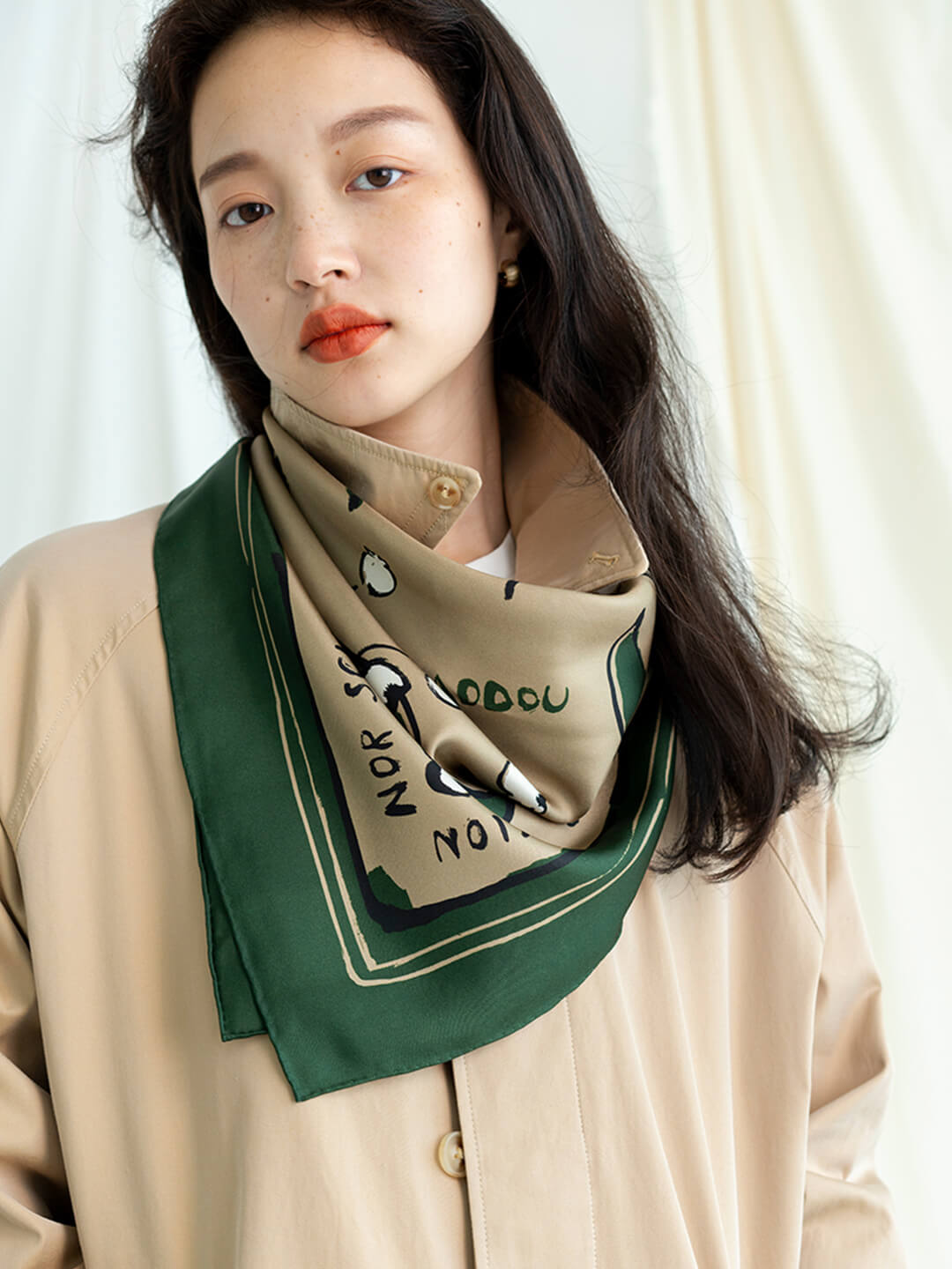 Chowxiaodou 原創彩虹女孩真絲方形絲巾
