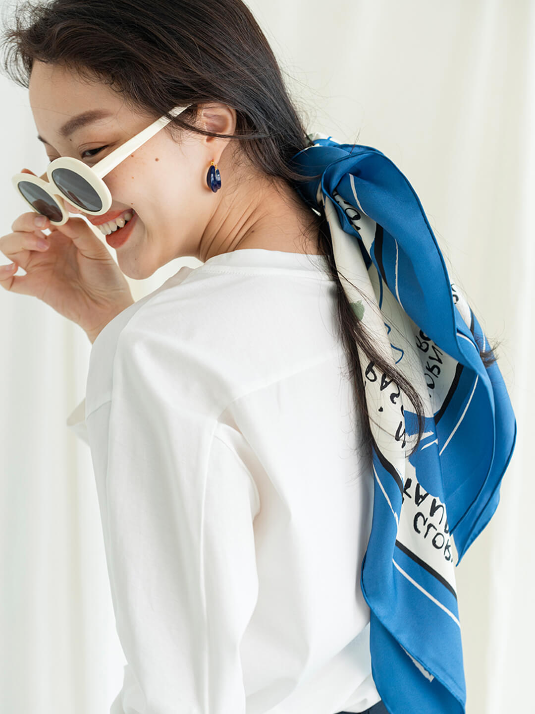 Chowxiaodou 原創彩虹女孩真絲方形絲巾