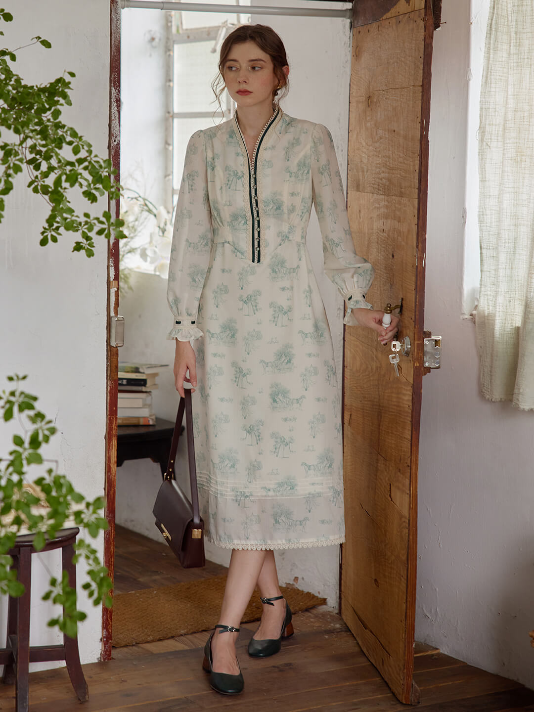 Anne 白色法式復古印花連身裙