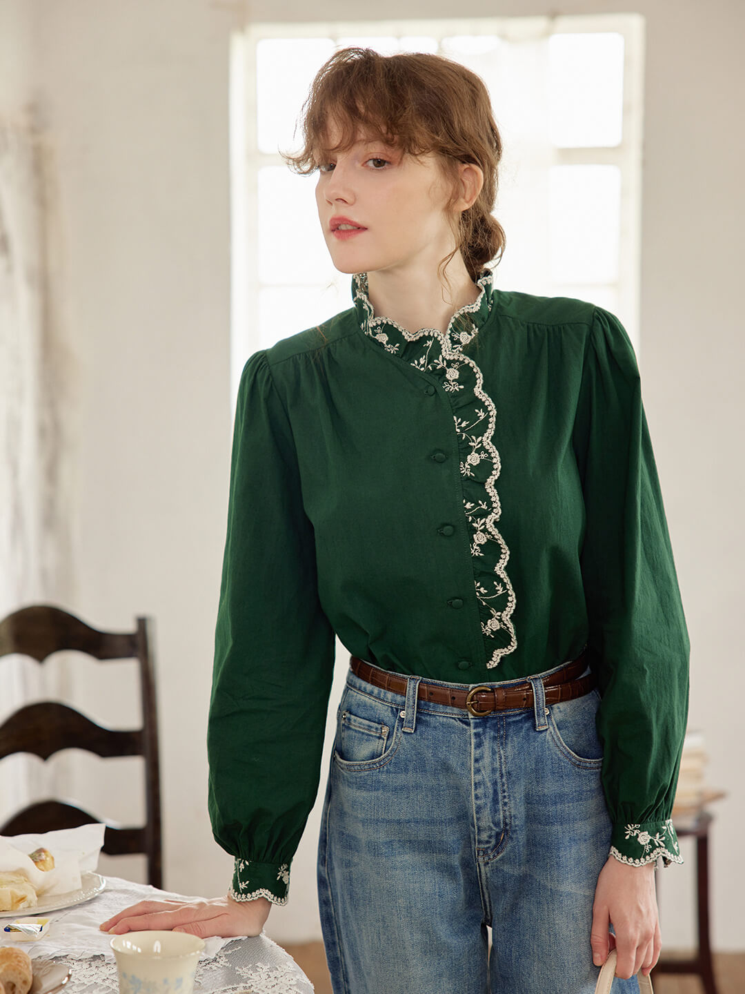Alina 綠色刺繡花邊襯衫