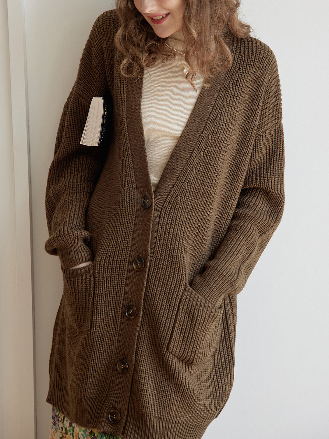 Lillian 棕色V領長款針織外套