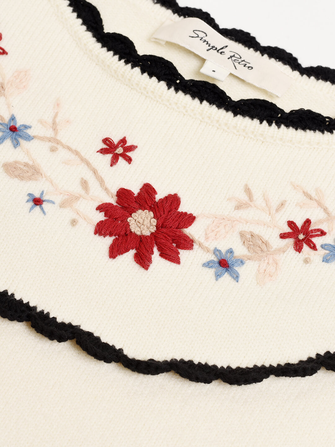 Grace 奶杏色刺繡園領毛衣