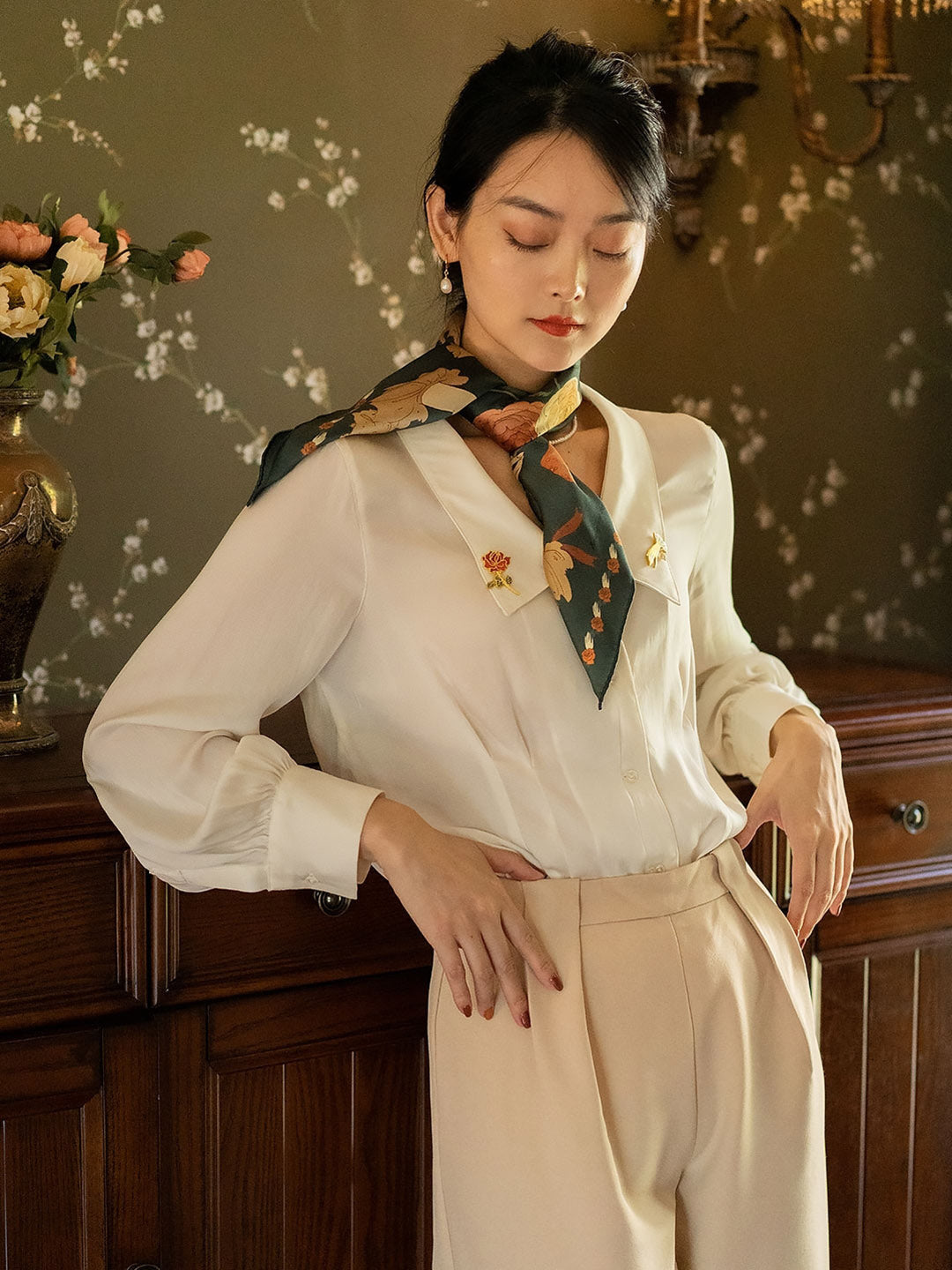 Chowxiaodou 原創4色玫瑰真絲優雅小方巾