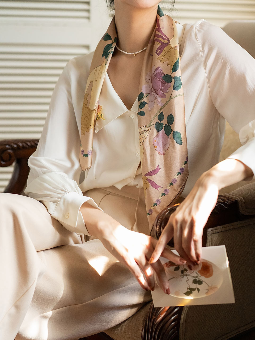 Chowxiaodou 原創4色玫瑰真絲優雅小方巾